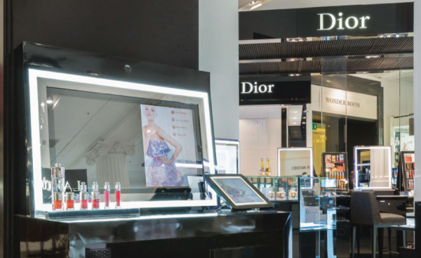 Kaca Cermin yang Dapat Menampilkan Berita